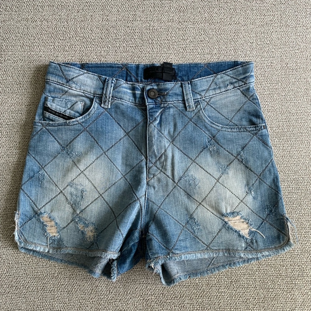Diesel shorts size 28